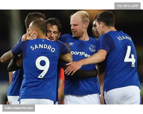 从冲突到团结,十人埃弗顿展现铁血防守 从冲突到团结,十人埃弗顿展现铁血防守